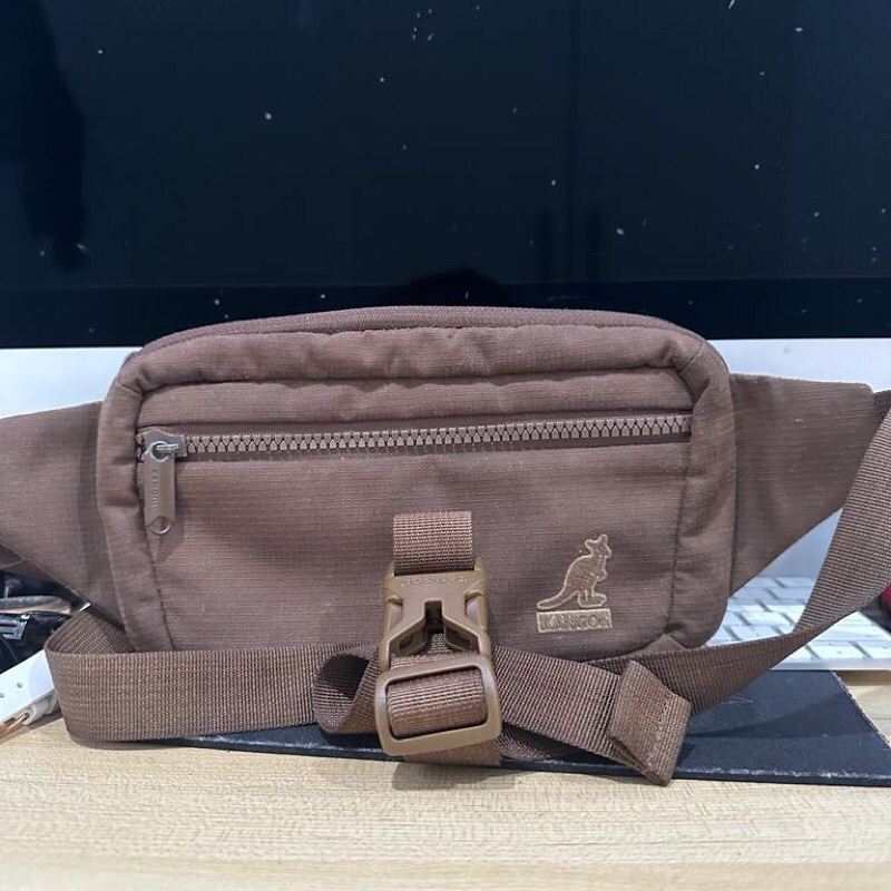 KANGOL WAIST BAG ORIGINAL PRELOVED (SOLD OUT DI CAROU-SELL)