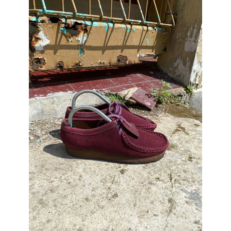 clarks wallabee purple