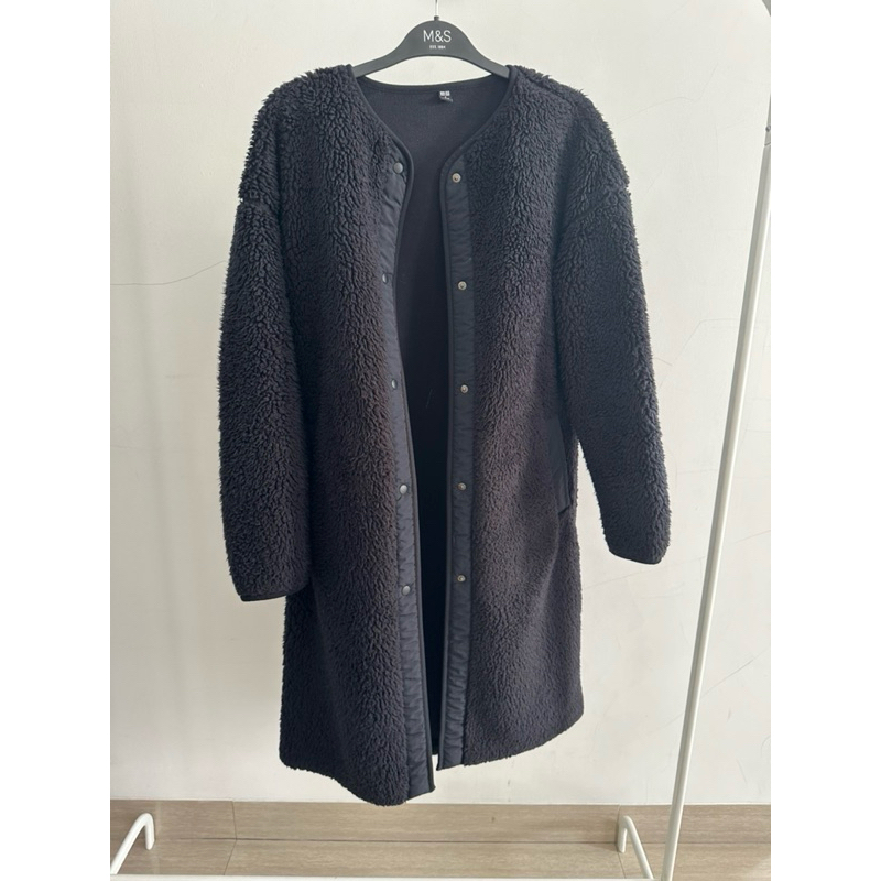 UNIQLO - FUR COAT HITAM POLIAMIDA / BAJU WINTER