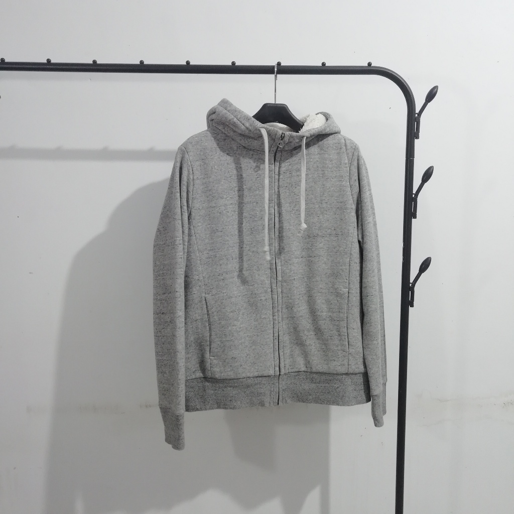 UNIQLO Abu dalam Putih | Sweater Hoodie Sherpa | Second Original