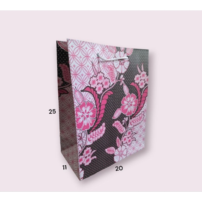 

PAPER BAG MOTIF BATIK UKURAN 20X11X25/PXLXT