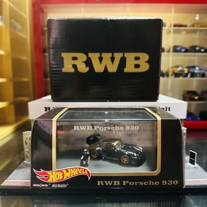 Hotwheels RLC Porsche RWB 930 w/ Akira Nakai Figure