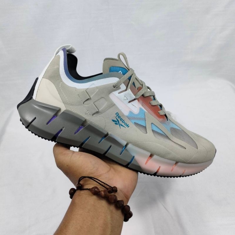 REEBOK ZIG KINETICA CONCEPTS TYPE 1 GREY BLACK GUM