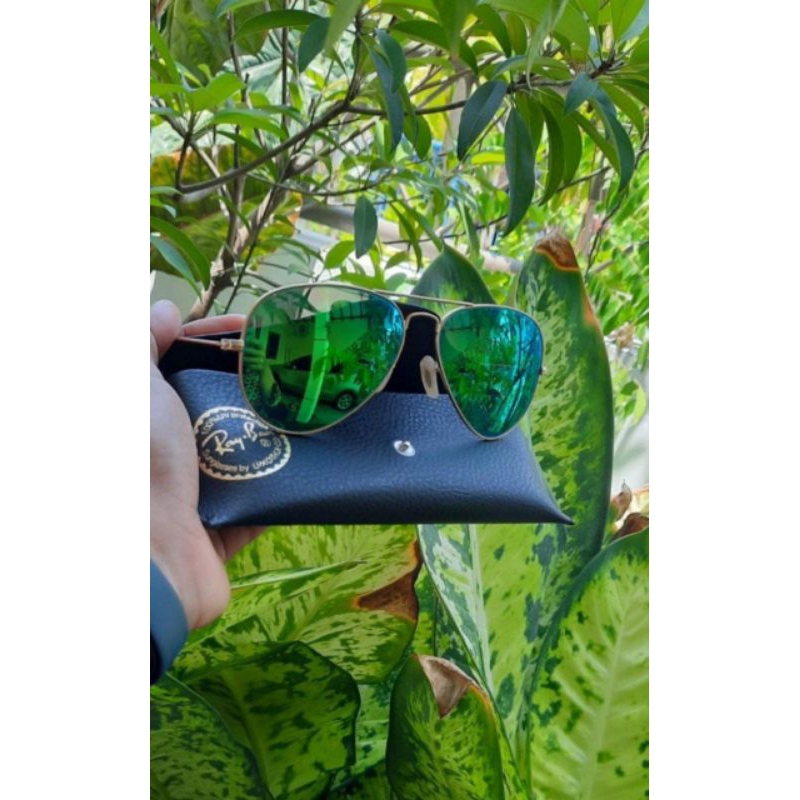 [Preloved] Kacamata Hitam  RAY - BAN