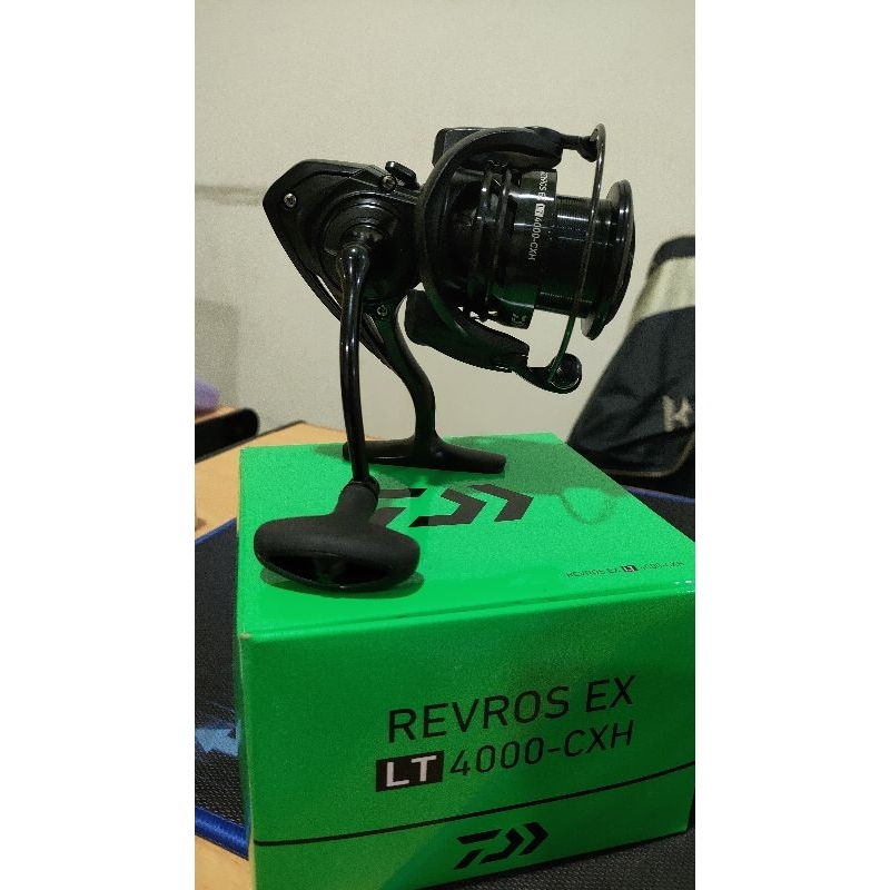 Reel Daiwa Revros Ex Lt 4000 cxh
