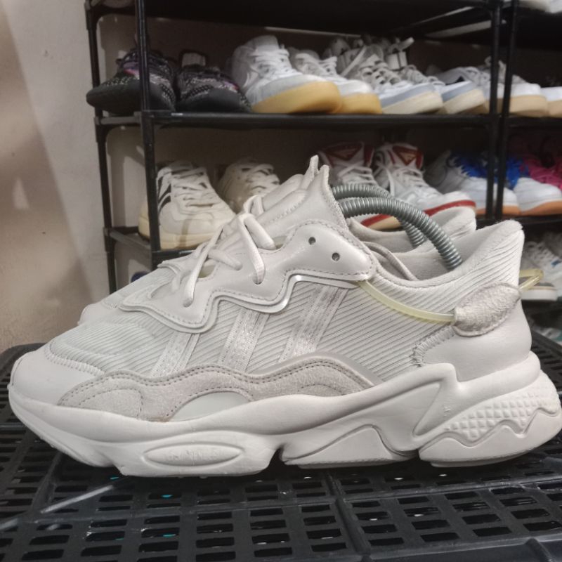 Sepatu Adidas Ozweego Adiprene white size 41-42