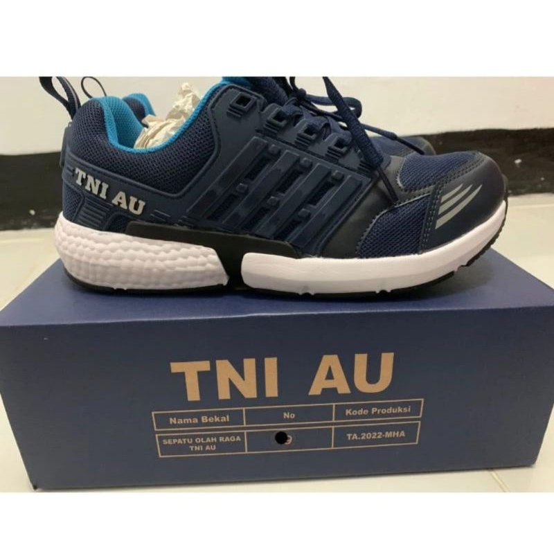 Sepatu Olahraga TNI AU Pembagian 2022