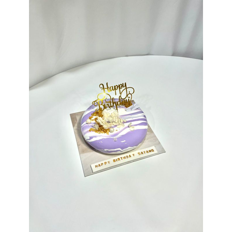 

Custom Cake Mirror Glaze 2 topper