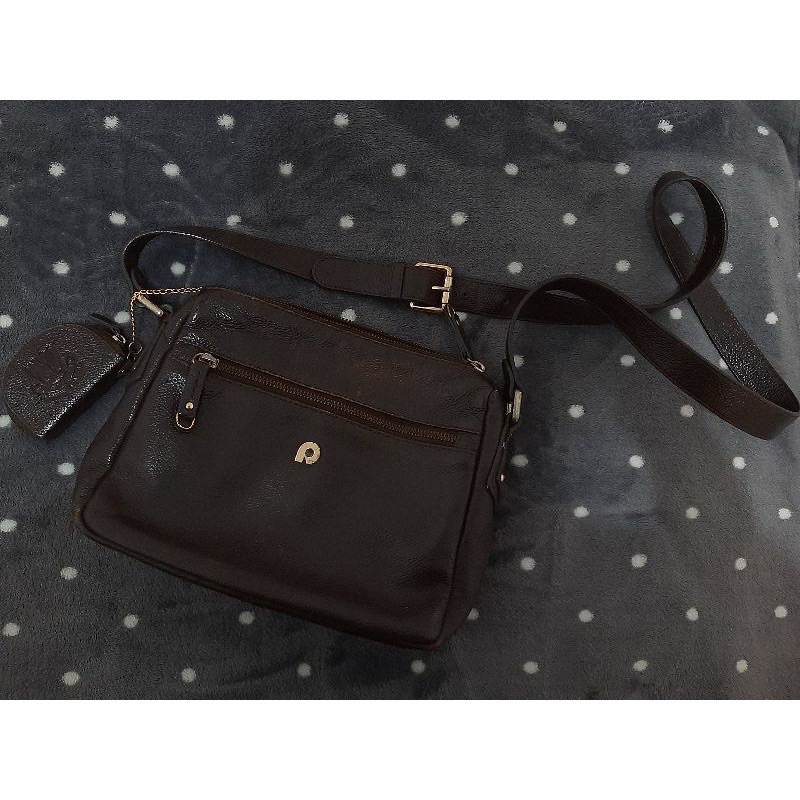 Papillon sling bag