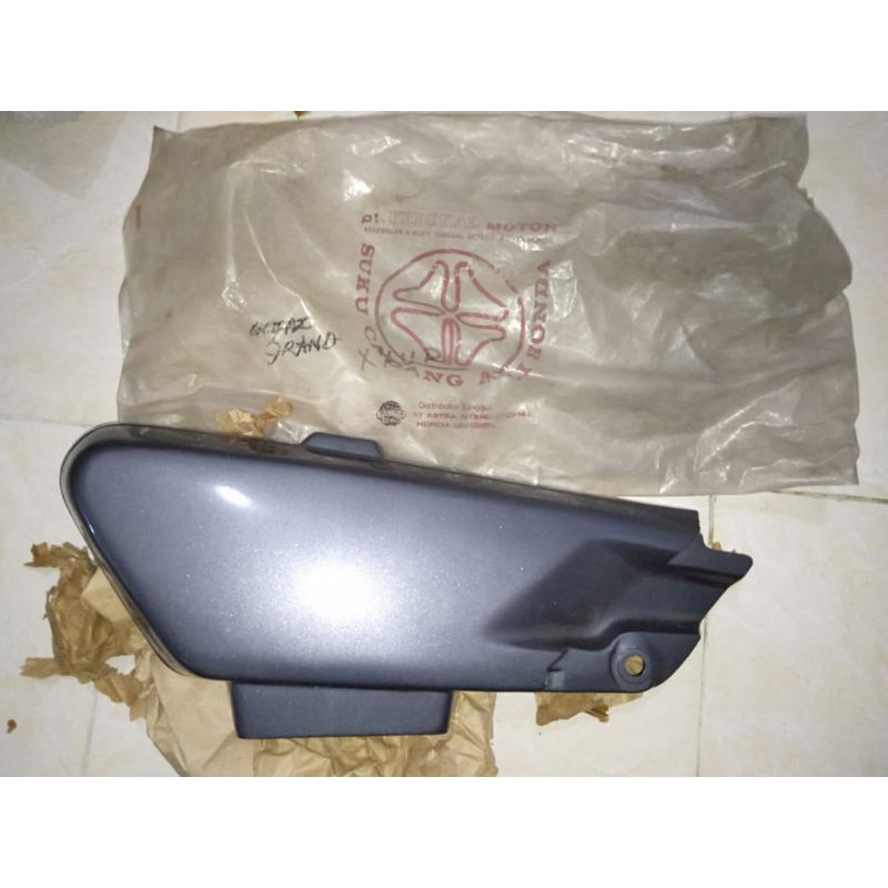 kempol tepong dop aki R KANAN honda astrea grand bulus original baru