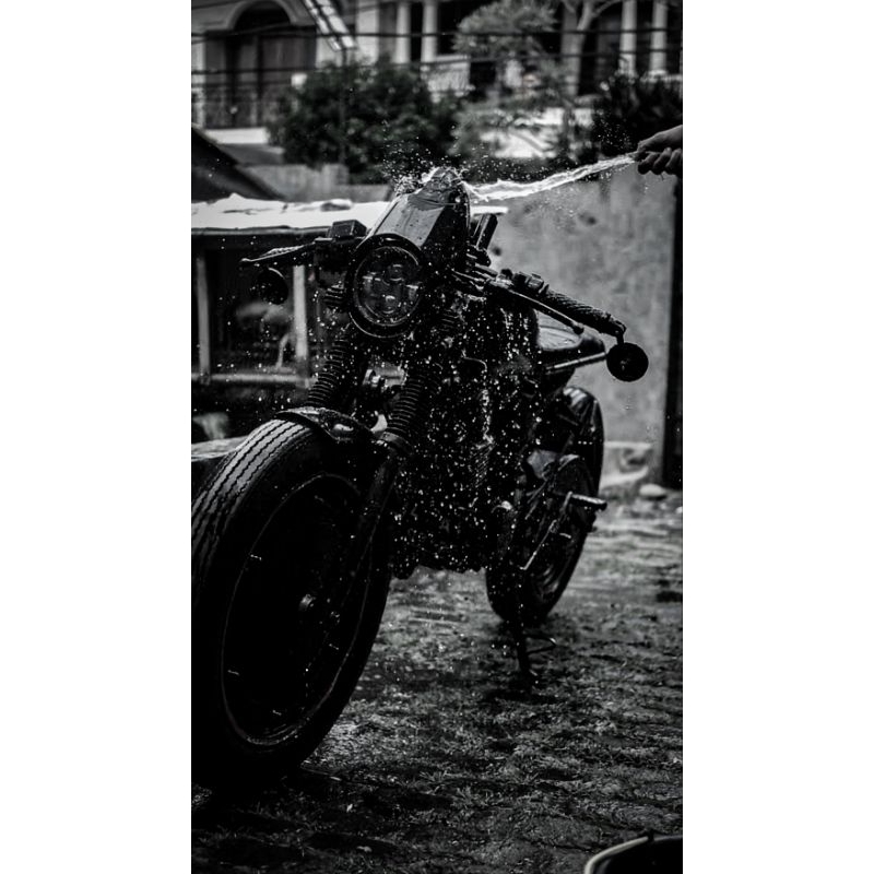 MEGAPRO PRIMUS CAFERACER