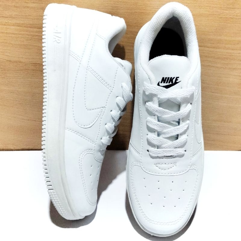 sepatu wanita putih polos snekear putih polos sepatu gaya masa kini