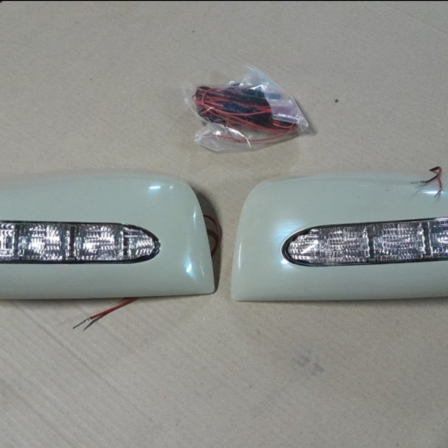 Mirror cover with lamp Nissan Xtrail T31 facelift model