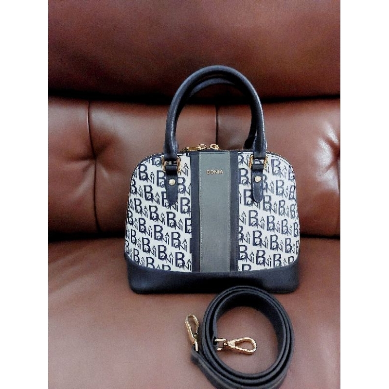 Bonia original Alma Black/white