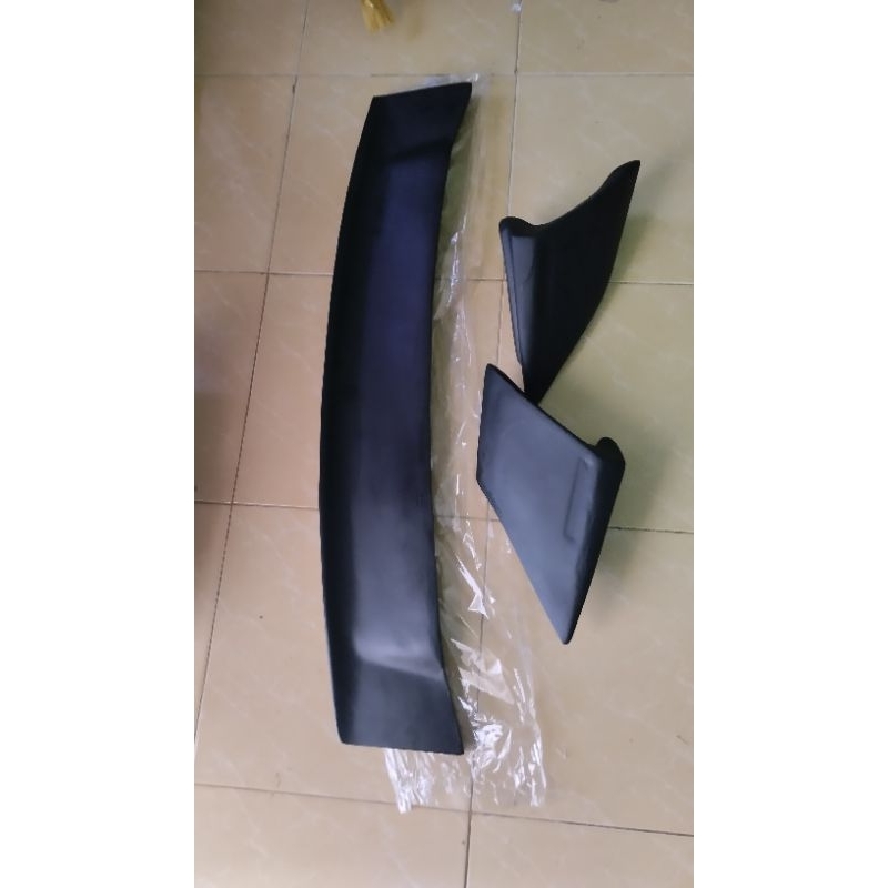 spoiler sedan universal