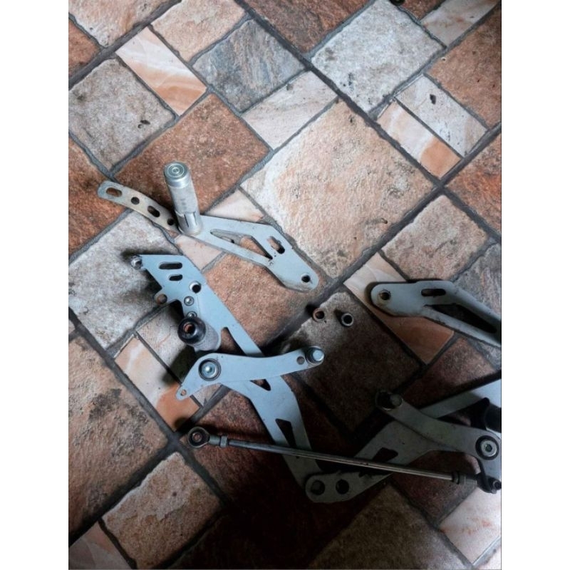 Underbone custom satria fu karbu atau injeksi