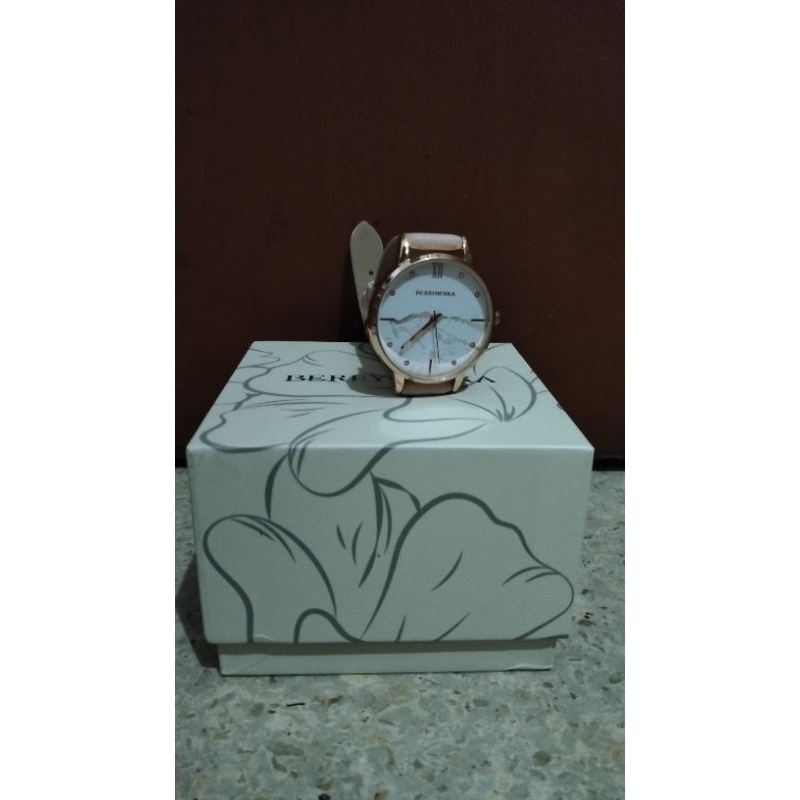 PRELOVED JAM TANGAN BERRYBENKA