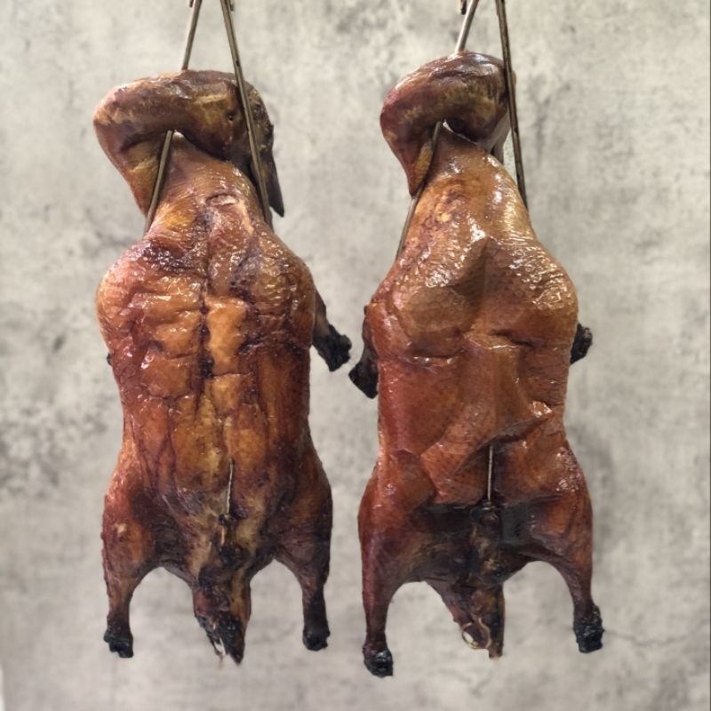 

Link PO Bebek Peking Panggang Utuh Kepala / Cantonese Roasted Duck 3 ekor