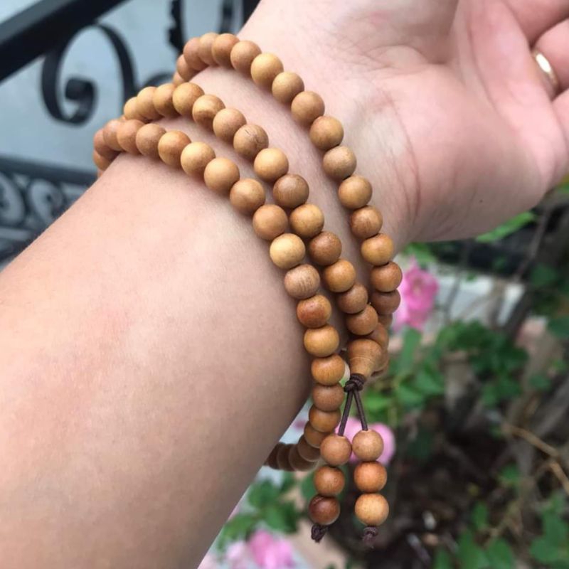 Tasbih 108 Kayu Cendana Asli Wangi 10 mm