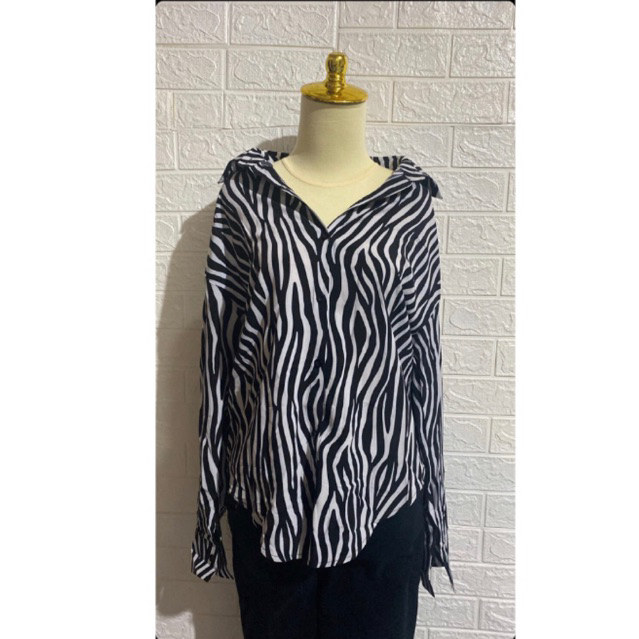 kemeja wanita motif zebra