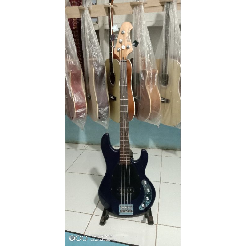 Bass Musicman custom