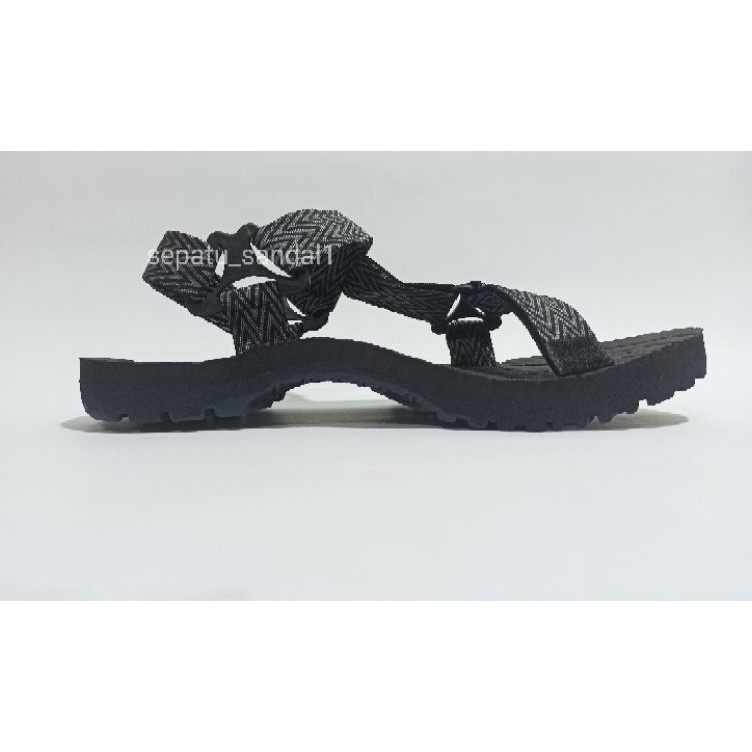 Lariz id8e8Ds SANDAL GUNUNG  SANDAL GUNUNG SELEMPANG PRIA DAN WANITA  SANDAL OUTDOOR