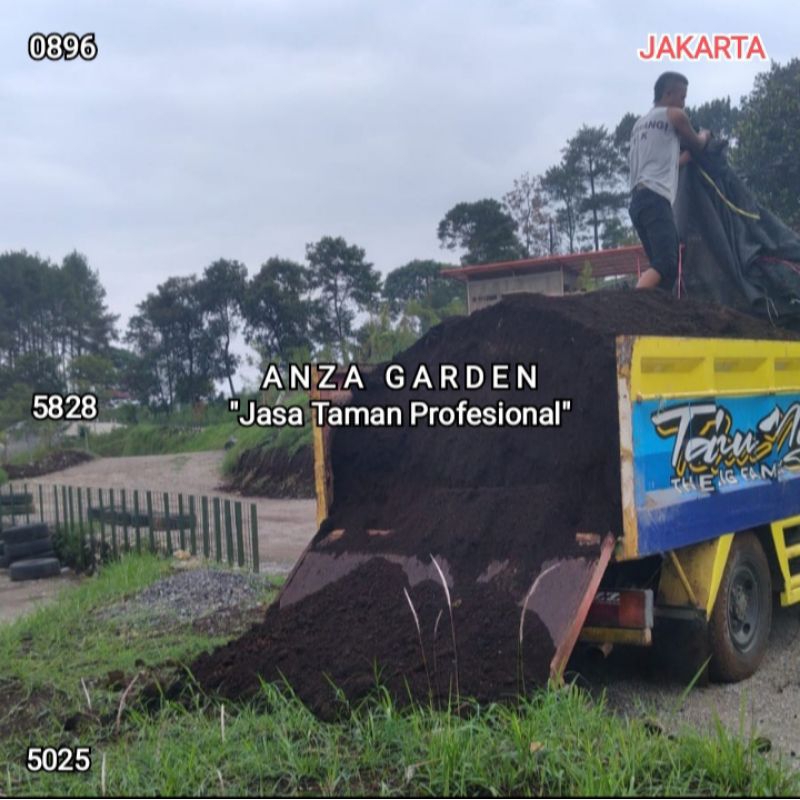 Tanah Lembang ke Jakarta TANAH SUBUR LEMBANG Tanah Lembang Truk Engkel 4 Kubik