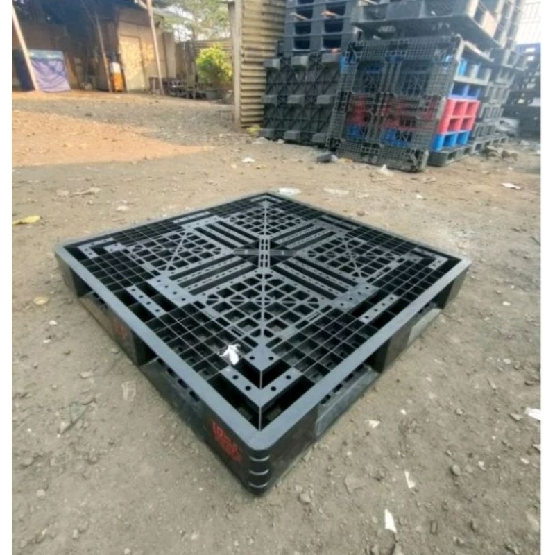

palet plastik warna hitam uk 110x110x12