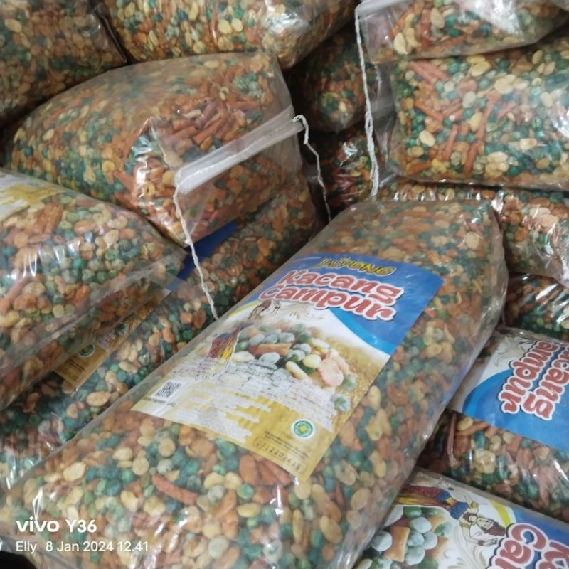 

kacang campur jaipong berat 250gr