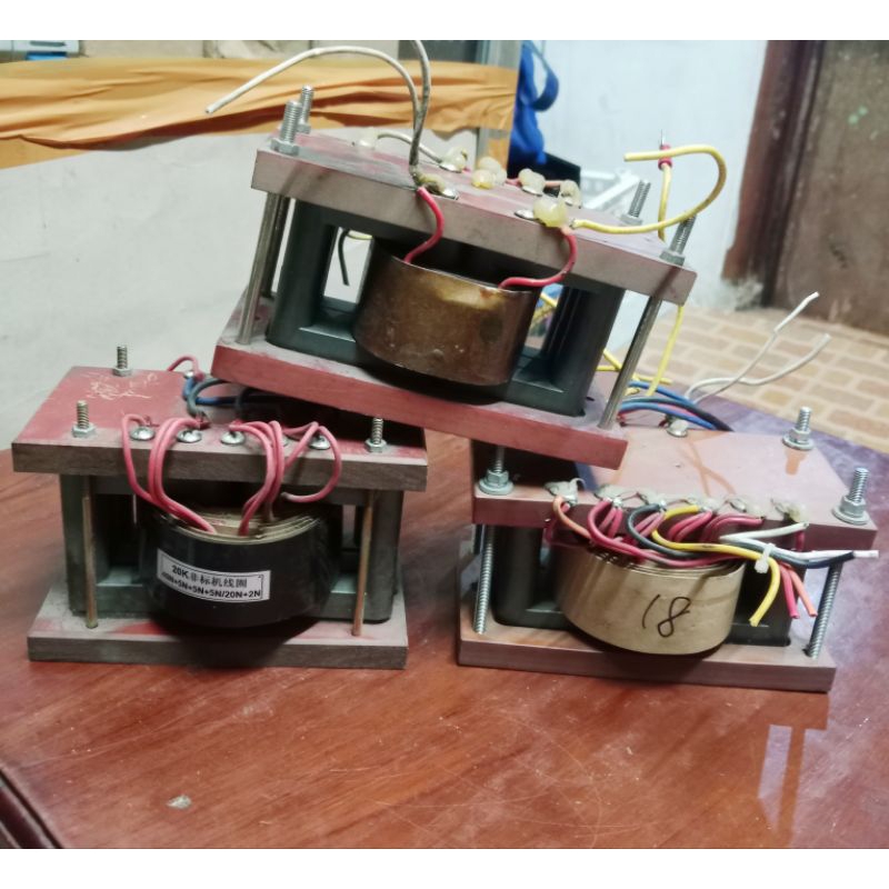 trafo ferit plus lilitan nya ferite besar ukuran 12x6x5cm trafo ultrasonic