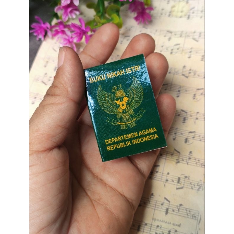 sepasang replika buku nikah mahar