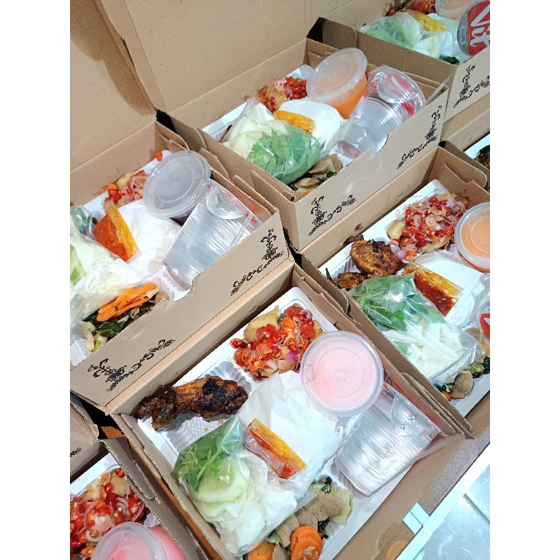 

PAKET NASI KOTAK PREMIUM IKAN GURAME FILLET DABU-DABU
