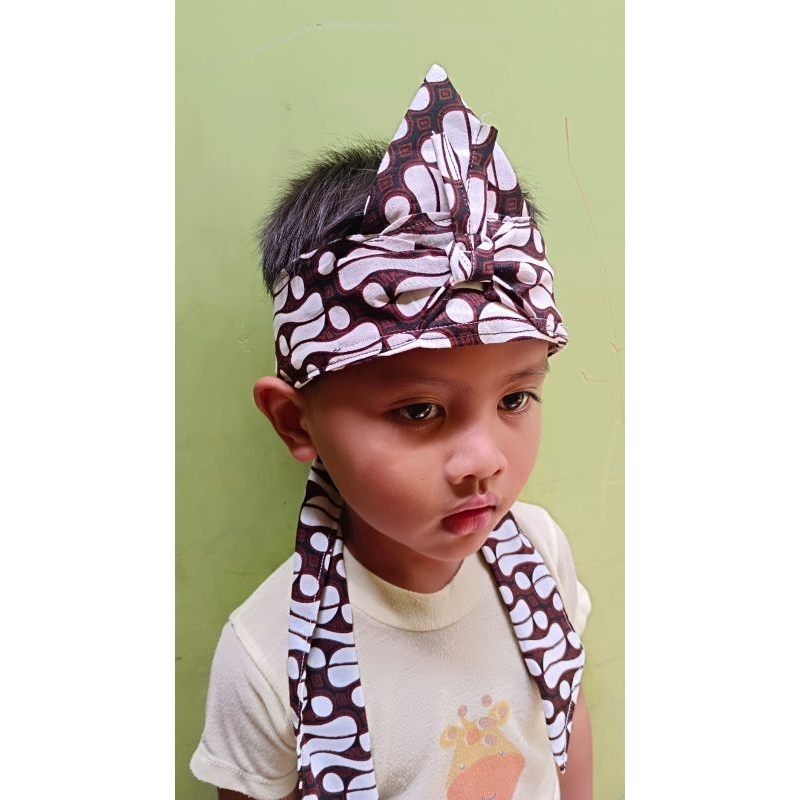 DI JAMIN REALPICT IKET SUNDA BATIK PUTIH PARANG/ IKET SUNDA