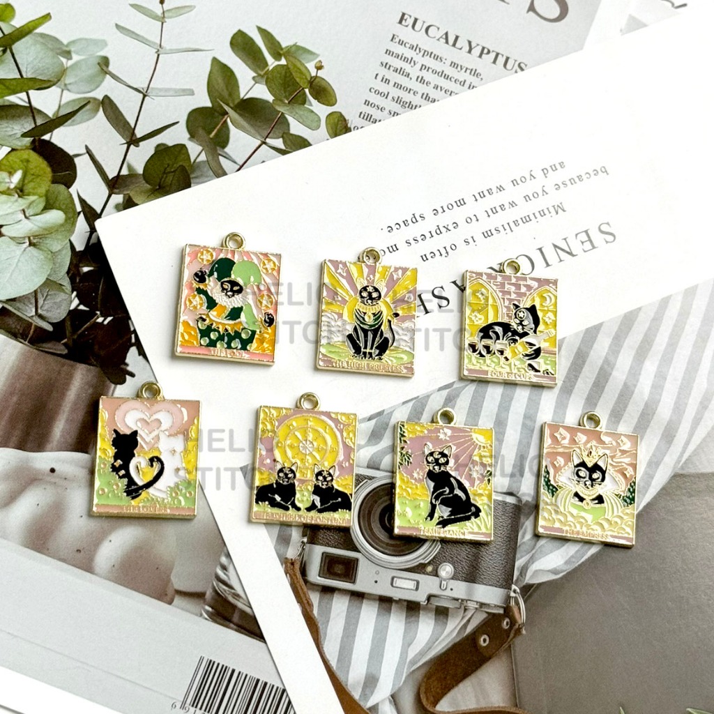 1 pcs Charm Enamel Epoxy - TAROT CAT