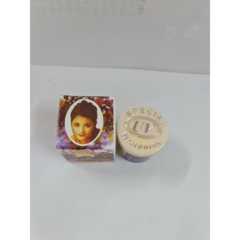 CREAM UV MADURA / UV MANOHARA ORIGINAL