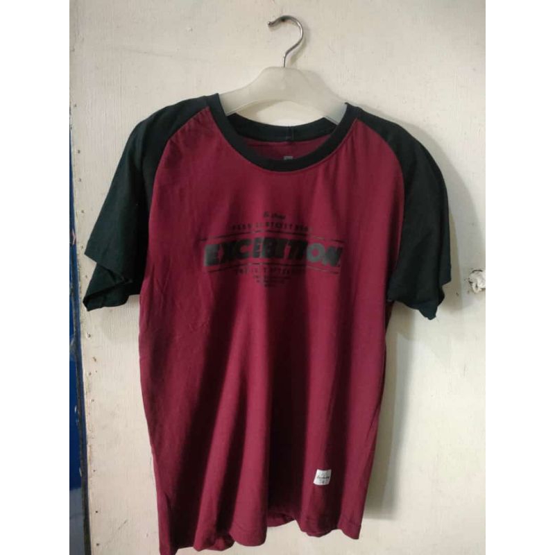BAJU KAOS DISTRO ASLI BANDUNG BARANG DISTRO YA BAGUS NICE BAGUS MURAH CANTIK BISA JNT / SHOPEE XPRES