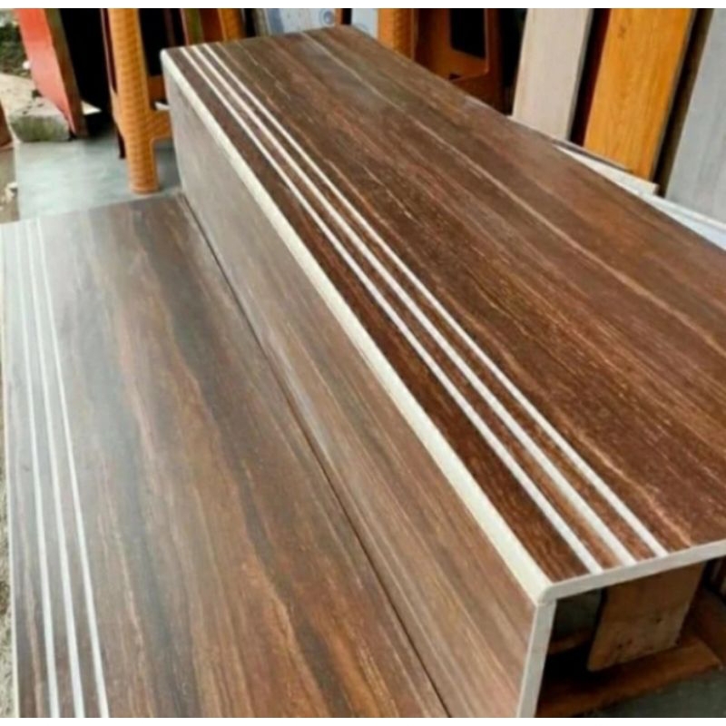 granit tangga motip kayu brown elmwood 30x60stepnosing 20x60 dinding 1 set