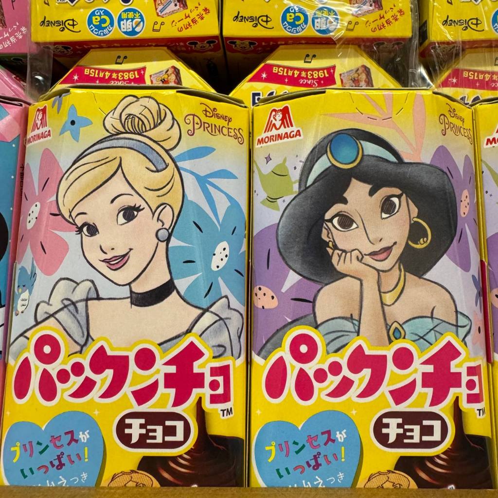 

Morinaga Pakuncho Biskuit isi Stroberi dan Cokelat Collectible Disney Edition