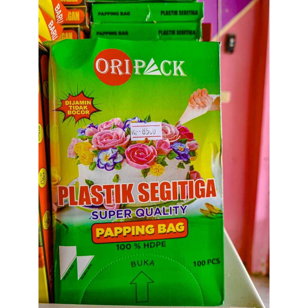 PLASTIK SEGITIGA PLASTIK HIASAN KUE