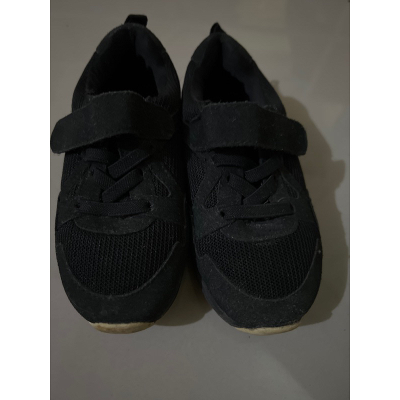Preloved sepatu Fladeo kids hitam anak laki laki