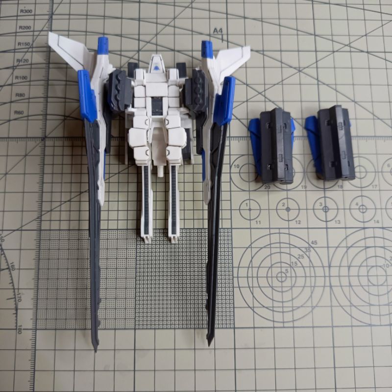 RG 1/144 REAL GRADE GUNDAM OO 00 RAISER/SEVEN SWORD PART XN RAISER UNIT EFFECT WINGS NOT BANDAI