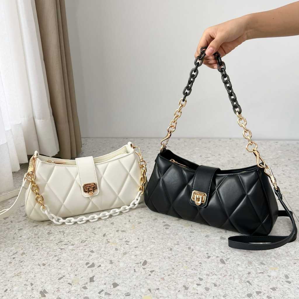 CNK Arwen Chunky Quilted Chain Handle Shoulder Bag (C1602)