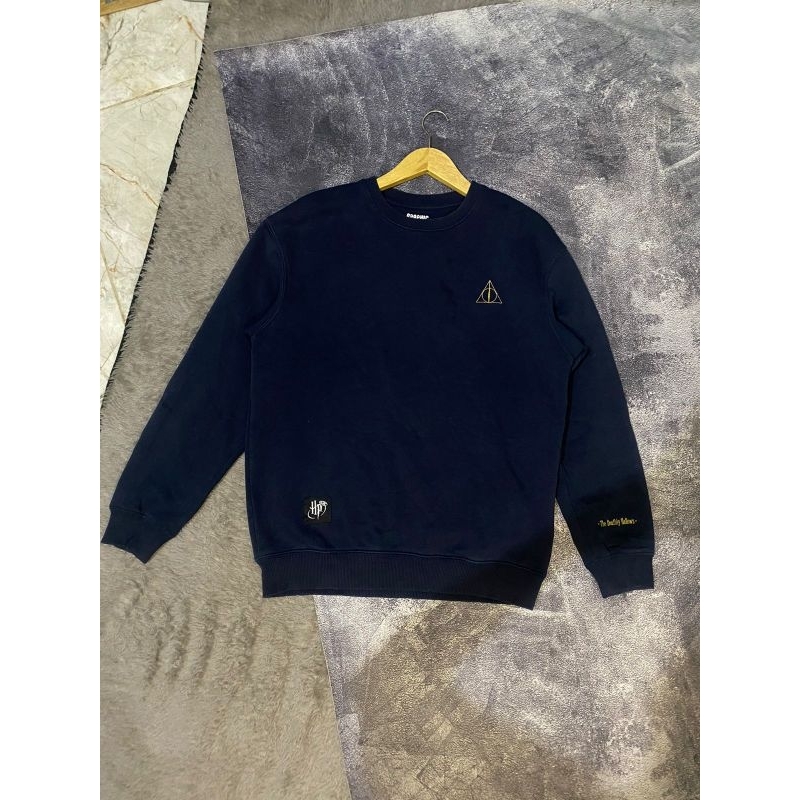 HARRY POTTER X GRAPHIC TEE CREWNECK