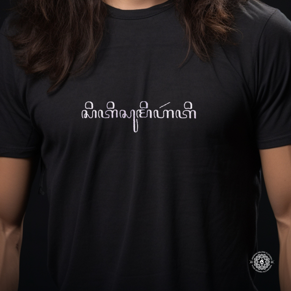 LANGKA! KAOS DENGAN CUSTOM AKSARA JAWA, SUNDA, BALI, BATAK, PEGON (ARAB-MELAYU), DLL!