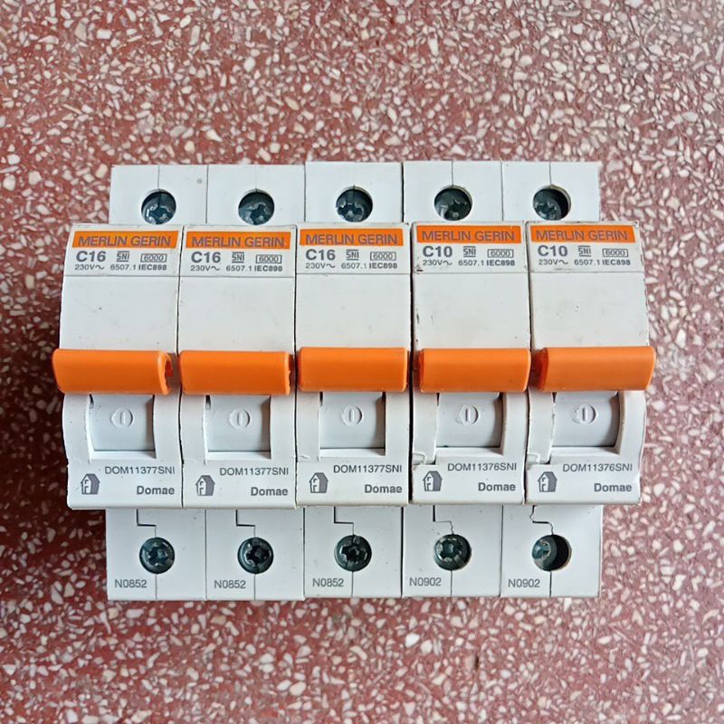 MCB Merlin Gerin 16A