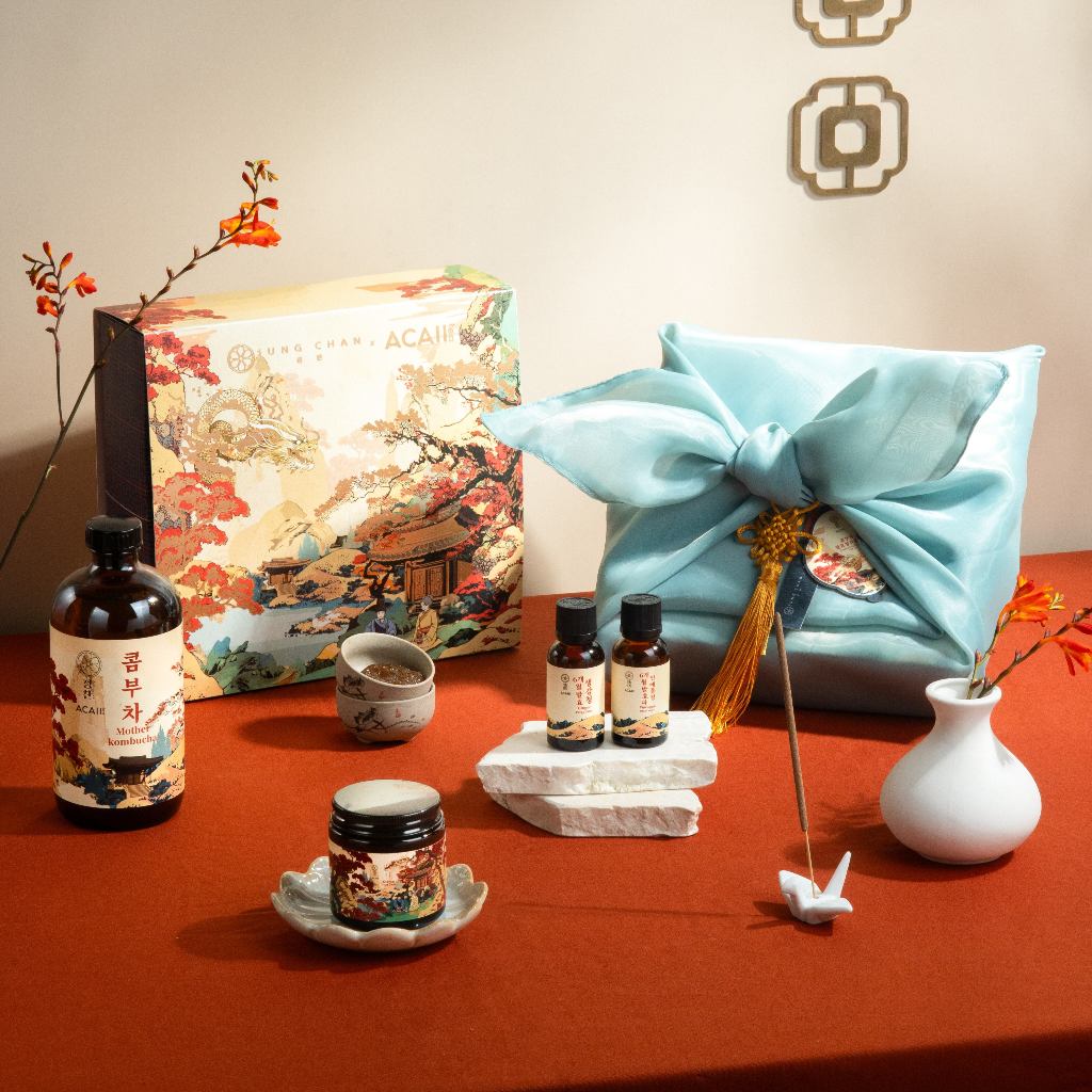 

Acaii Tea x Jungchan Mother Kombucha & Enzyme Gift Set Imlek Hampers