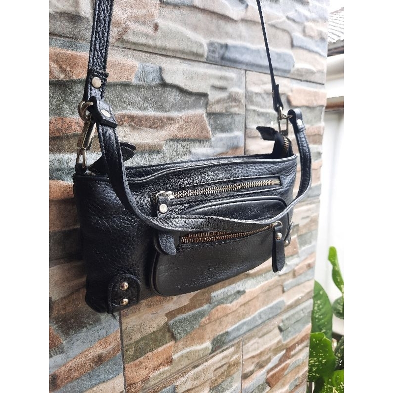 Slingbag YAJNA - TAS PRELOVED BRANDED ORIGINAL