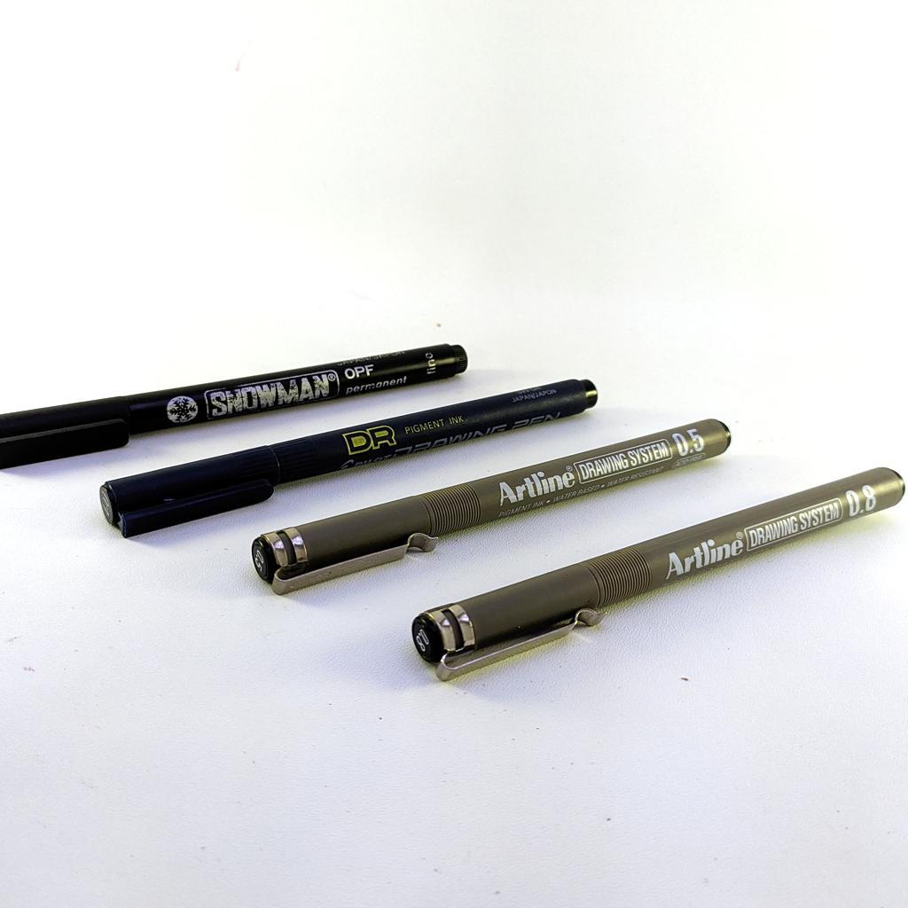 

Paket Drawing Pen Berbagai Ukuran ORIGINAL Preloved Tinta Hitam