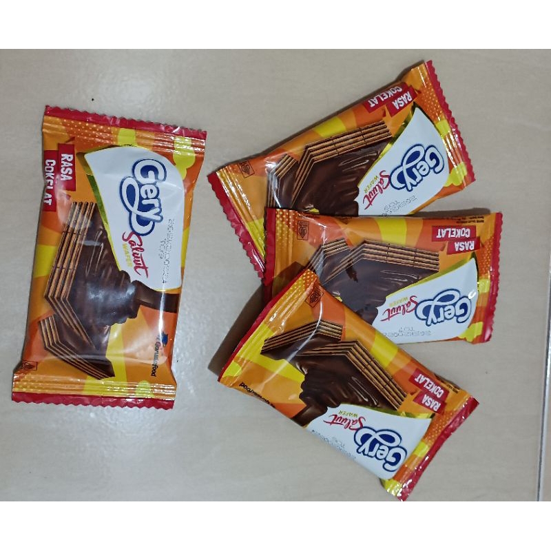 

gery wafer salut coklat