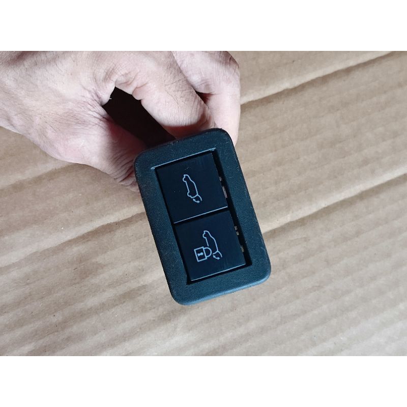 Tombol Pelepasan Boot Bagasi Belakang Elektrik Sakelar Kunci Bagasi Mobil Original Univesal